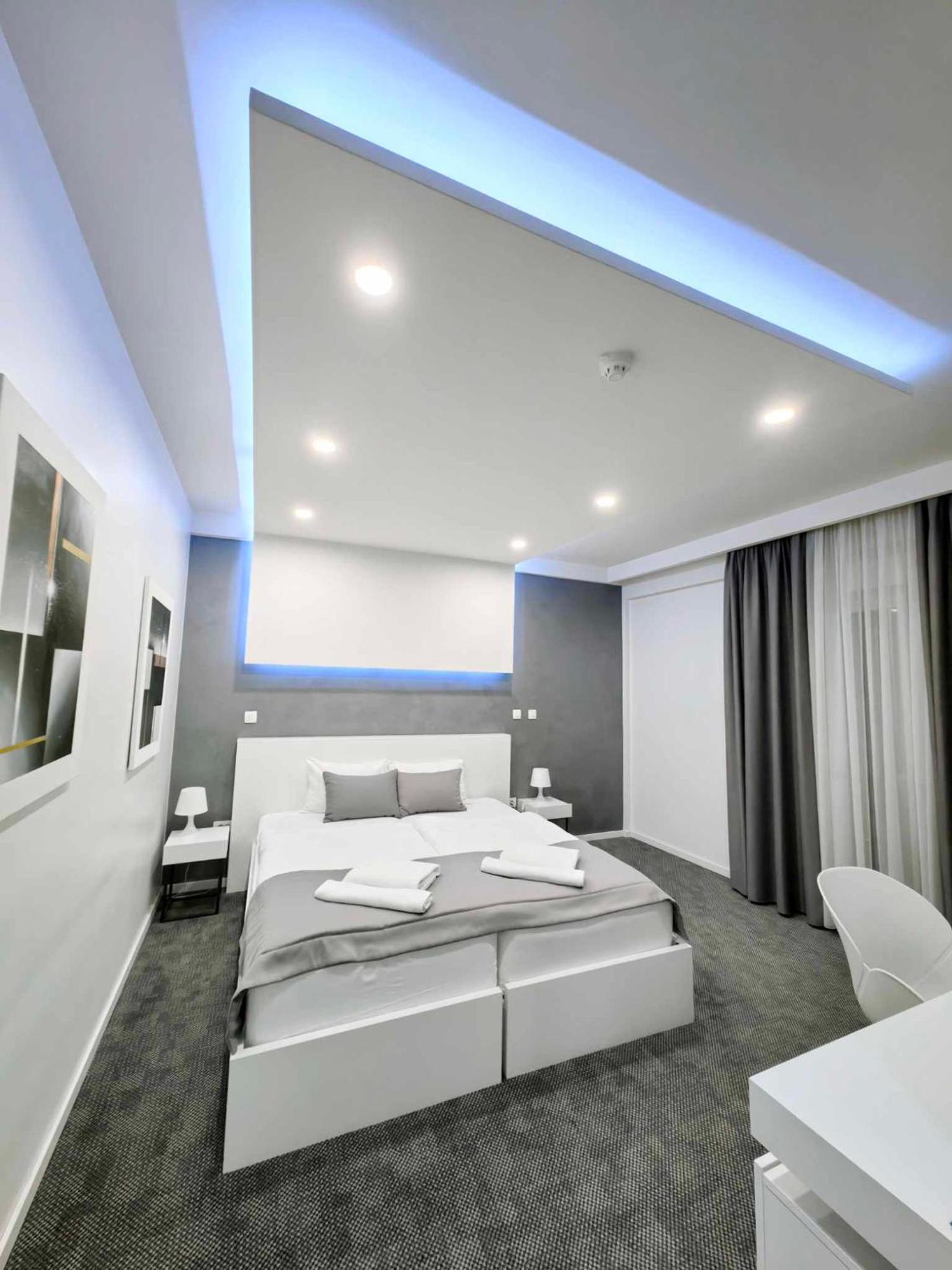 Hotel Biss Зеница Экстерьер фото